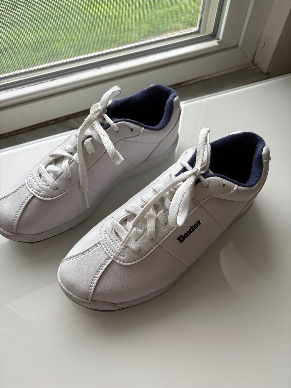 Dexter White Sneakers with Navy Lining